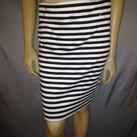 BRAT STAR, size L, black and white striped skirt - Picture 4 of 8